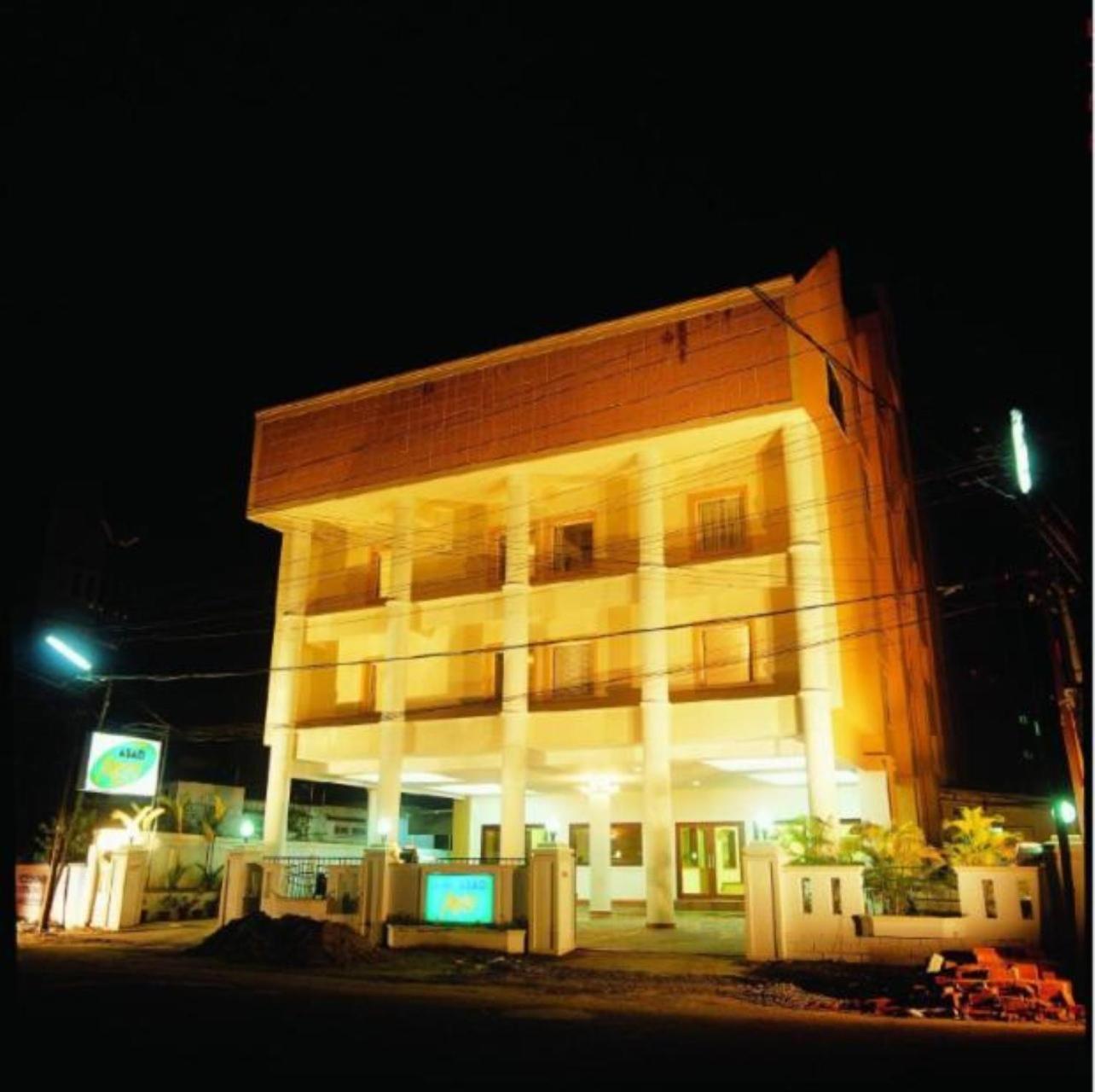 Abad Metro Hotel Kochi Exterior foto